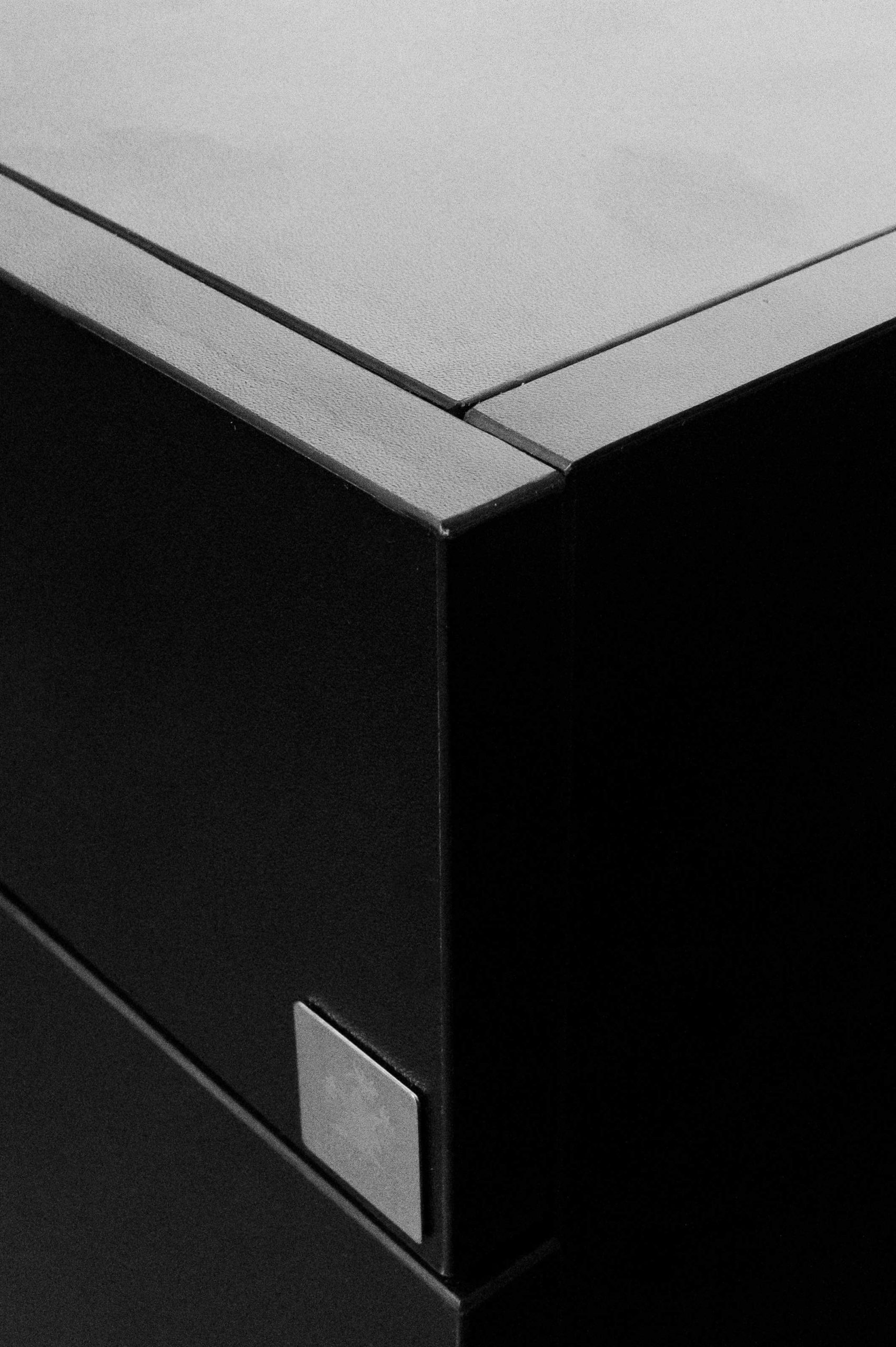 Hydra Pro Series Cabinet 35.4x23.6x35.4" (900x600x900 mm) Miotke Black
